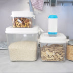 UNO VAC202 used with a reusable food vacuum container